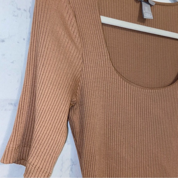 H&M Ribbed Short Sleeve Top Size L - Picture 2 of 4